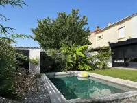 Villa avec piscine proche décentré-ville.