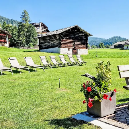 Chalet "Baita Tabià" Dolomites Hotels in Bellamonte