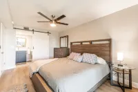 Gorgeous and Updated Waterfront Apartment 2 Bed #5 Hotels near Clearwater Center for the Arts