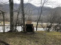 Mountain Cottage near skiing, hiking fishing and all things outdoor!