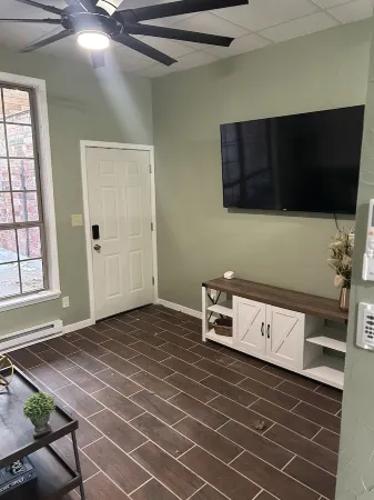 Completely renovated! Within a few blocks of downtown bars and restaurants