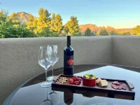 West Sedona - Private Balcony with Red Rock View Close to Trails, Shops, Dining!