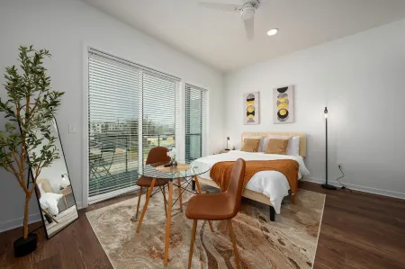 Luxury Studio in Prime Location l Private Balcony! Отели рядом с достопримечательностью «Университет Алабама в Бирмингем»