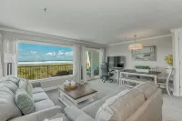 Oceanfront 2rd floor Balcony 2 blocks to Turnaround-Work Remotely