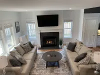 6-bedroom vacation home just a 5-minute walk to Lake Michigan