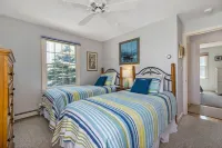 Spacious Beach Villa - Ocean Views - 3 Minute Walk to Shore - Available All Year