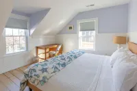Bright & Stylish Coastal Retreat in Marblehead Historic Center w Parking!