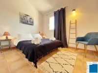 Villa Cédrat - Piscine - 500m Plages et Commerces Hotels in Lecci