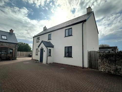 Whitebridge Cottage - Short Walk to Port Eynon Beach and Village Amenities