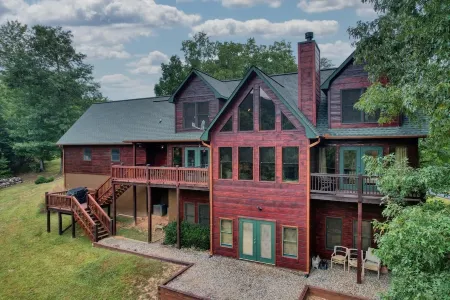 Peaceful Easy Feeling - Mountain View Cabin in Blairsville Отели в г. Юнион