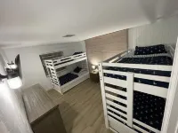 10 mins to Beach, 4 BD, Heated pool, 15 mins to Boynton Downtown