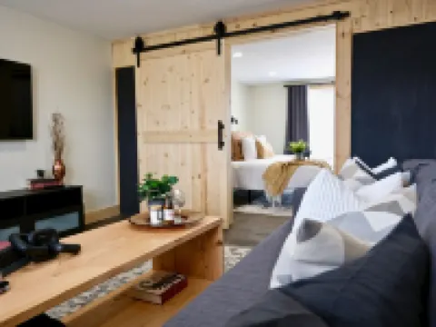 Golden Spike Stable Getaway in Downtown Tremonton Hotels in Box Elder County