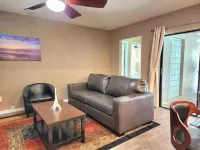 Tampa Vacation Home - 3BR 10 PPL - Pool Hotels in Greater Northdale