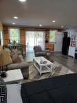 Getaway in the country/Beautiful Parke County/Large hot tub  and much more!