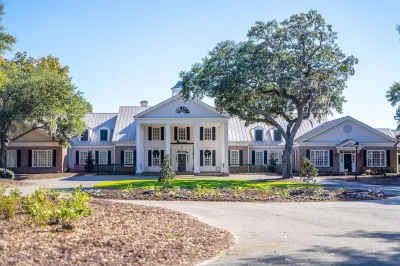 Golf and Beach Resort, 2BR, Pool Hotels near 2nd Street Public Beach Access