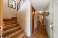 10 mins to whitefish mountain and 5 mins to city beach. Family  cabin 화이트피쉬 호텔