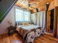 Spectacular A-Frame, epic viewsWild Elk Sleepover Hotels near Tillie Creek