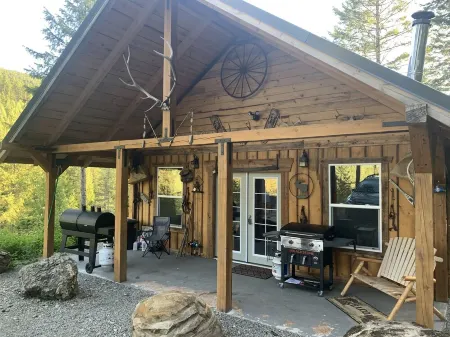 Away from it all cabin<br>Booking for the 2025 season. Winter recreation getaway