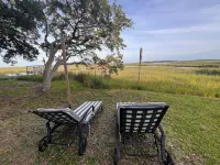 Charming Waterfront Cottage – Private Dock, Panoramic Views, and Park Passes!