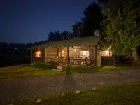 Authentic Log Cabin on Damariscotta River W/ Dock and Moorings Hotels in Boothbay