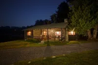 Authentic Log Cabin on Damariscotta River W/ Dock and Moorings