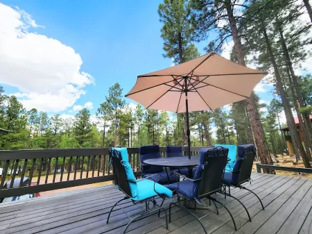 Gorgeous Forest Cabin with Hot Tub & Game Room