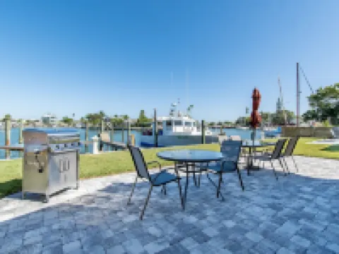 JOHNS PASS "Studio 4" Fisherman's Cove & Cottages Hotels in Madeira Beach