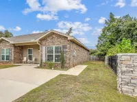 Lovely Town-home in Pensacola - Hotels in Ensley