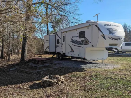 Luxury 5th Wheel Glamping In Style In Historic Mentone,  Alabama