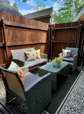 Lovely Downtown Condo, Walk to Historic Downtown!