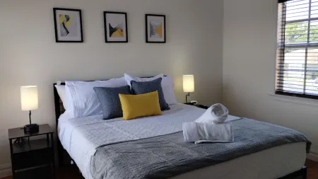 Welcome to Lakeview Oasis. Escape the city and embrace lakeside living.