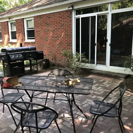 Pet Friendly - 6 mi from National Park, Blossom Music
