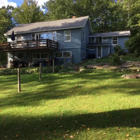 Rabbit Run - Cozy cottage in the heart of Walloon Lake Village. Family-friendly!