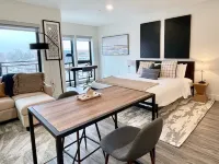 LUXE DOWNTOWN w/ VIEW • in-unit W/D • Work from Home • King Bed • Gigabit WiFi Hotels in Walnut Creek