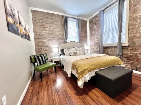 Tower Grove Pet Friendly 1 Bedroom - 4 mi to SLU & Barnes - Shared Laundry