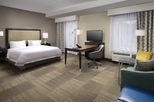 Hampton Inn & Suites by Hilton Falls Church