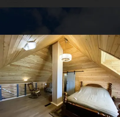 The Blue Nest - Spacious and quaint country home w/Sauna!