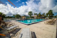 Comfy Condo at Jupiter Bay Resort, with easy beach access