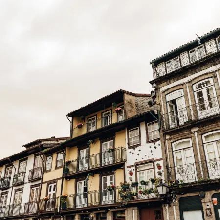 Stay Hotel Guimarães Centro Отели рядом с достопримечательностью «Замок Гимарайнш»