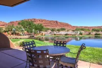 Entrada Oasis 1 BR Waterside Villa w/full Kitchen & Private Garage