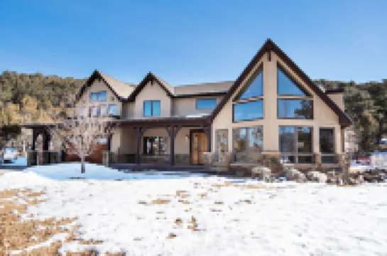 Luxury Mountain Home with Gorgeous Mountain Views and Hot Tub, Near Skiing!
