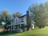 Historic sophistication in the heart of the Black Hills. Hotels near 1881 Courthouse Museum