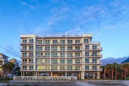 AMAZING BEACHFRONT CONDO 4TH FLOOR CORNER UNIT ON TREASURE ISLAND BEACH!