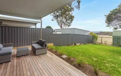 Modern  Beachhouse,  sea views Great location, 3 mins to the beach.