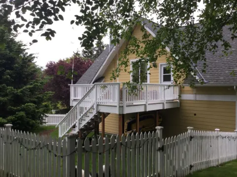 Charming 2-bedroom cottage with AC, High Speed WiFi in gorgeous Hansville. Hotels in Hansville
