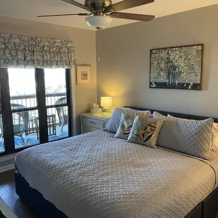 Sun-Sational , OCEAN FRONT, ALL LINENS included, POOL, Private Screen Porch