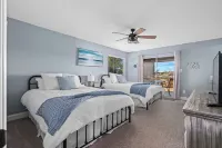 Cozy Waterfront/Amazing Views/"Paradise Point" in Point Venture!