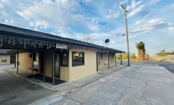 Relax Inn by OYO Sulphur Hwy 90