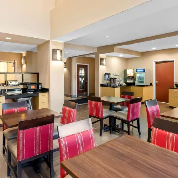 Comfort Suites Panama City Near Tyndall AFB