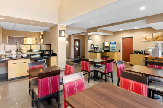 Comfort Suites Panama City Near Tyndall AFB